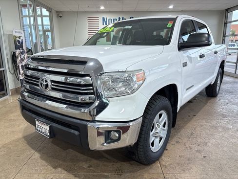 Used 2017 Toyota Tundra SR5 image 6