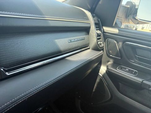 Used 2022 RAM 1500 Limited AWD/4WD image 15