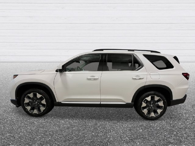 New 2026 Honda Pilot Touring image 2