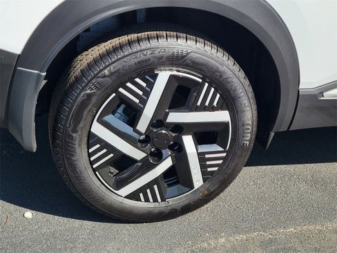 New 2026 Nissan Kicks SV w/ SV Premium Package image 3