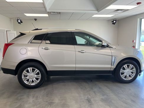 Used 2016 Cadillac SRX Luxury FWD image 8