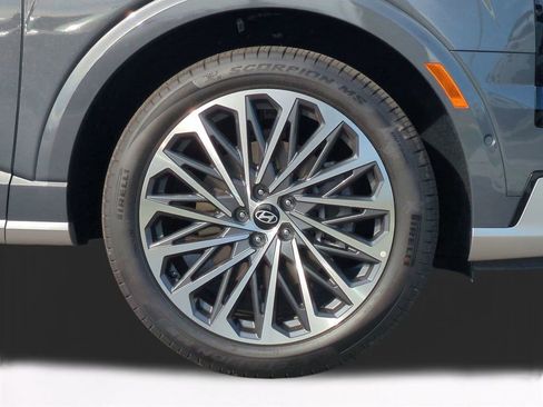 New 2026 Hyundai Palisade Calligraphy FWD image 11