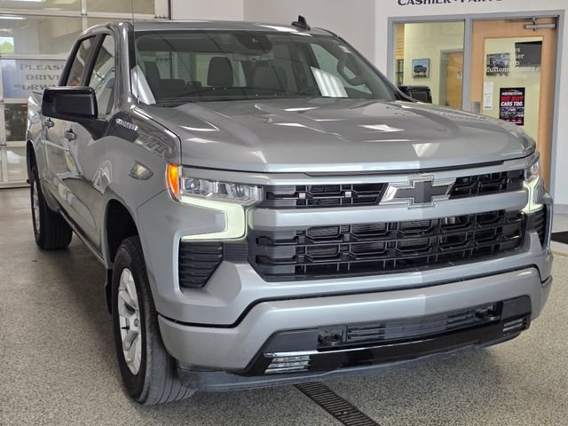 Used 2026 Chevrolet Silverado 1500 RST AWD/4WD image 3