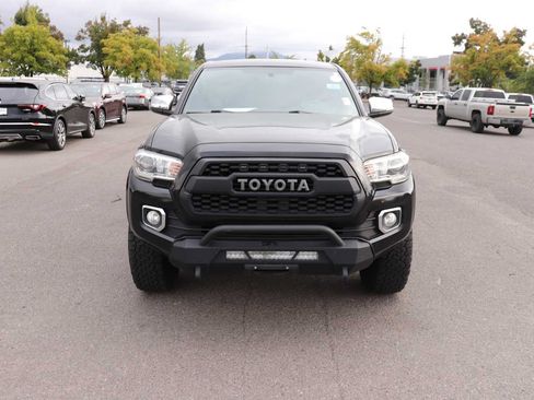 Used 2016 Toyota Tacoma Limited w/ Towing Package AWD/4WD image 2