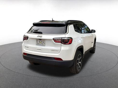 Used 2025 Jeep Compass Limited image 7