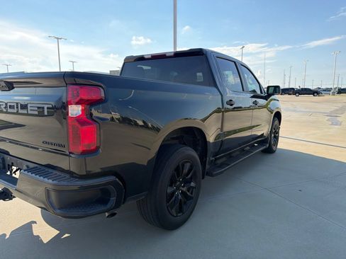 Used 2022 Chevrolet Silverado 1500 Custom RWD image 3