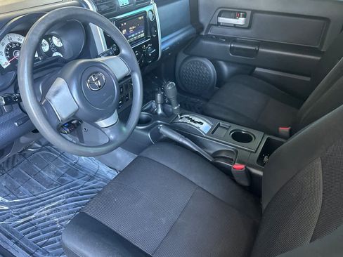 Used 2007 Toyota FJ Cruiser 4WD image 11