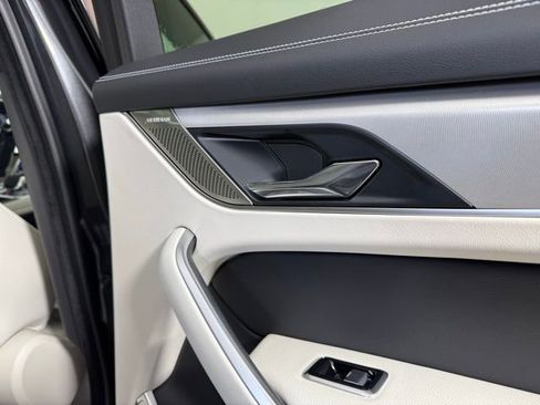 Used 2025 Jaguar F-PACE R-Dynamic S image 31