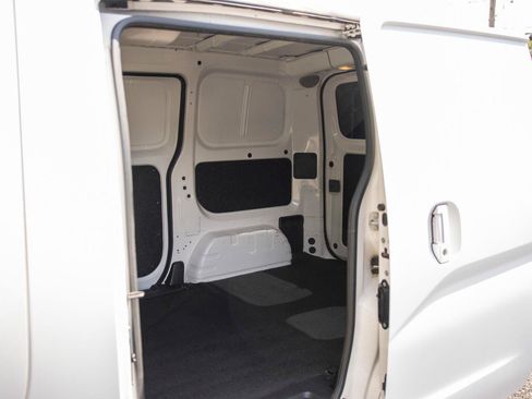 Used 2017 Chevrolet City Express LT w/ Technology Package FWD image 12