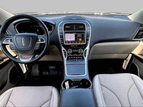 Used 2019 Lincoln Nautilus Reserve AWD/4WD image 16