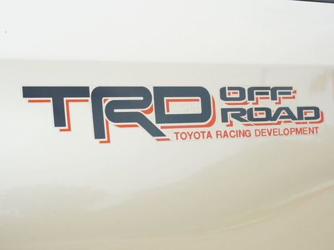 Used 2010 Toyota Tundra 2WD CrewMax image 9