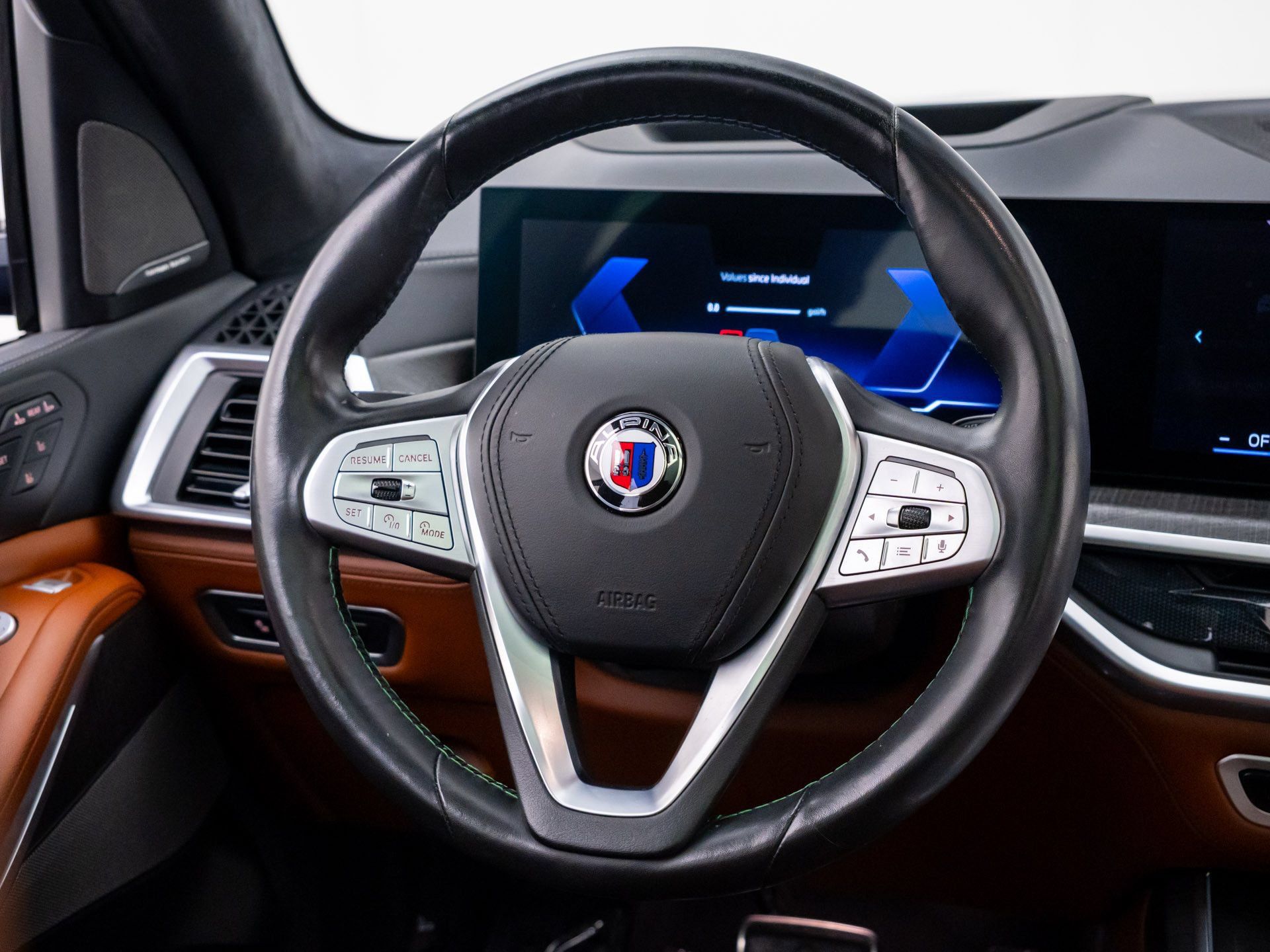 Used 2024 BMW ALPINA XB7 AWD/4WD image 11