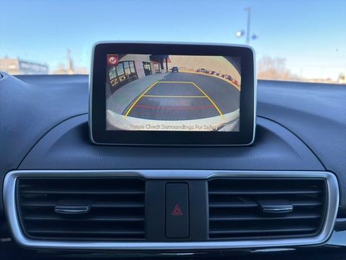 Used 2015 MAZDA MAZDA3 i Touring image 25