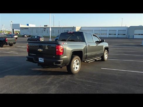 Used 2018 Chevrolet Silverado 1500 LT w/ All Star Edition AWD/4WD image 8