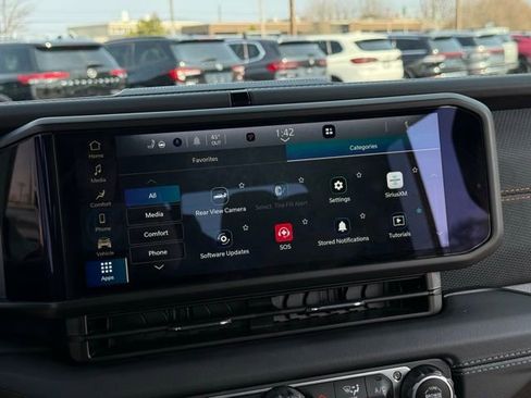 Used 2024 Jeep Gladiator Mojave w/ Convenience Group image 22