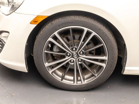 Used 2015 Scion FR-S RWD image 36