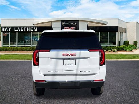 New 2026 GMC Yukon Elevation image 4