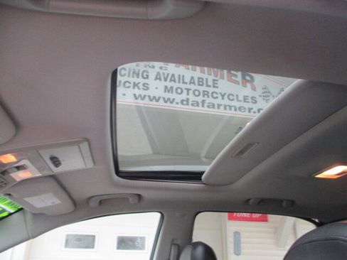 Used 2014 Chevrolet Captiva Sport LT w/ Convenience Package image 10