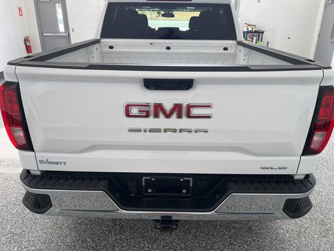Used 2025 GMC Sierra 1500 SLE image 3