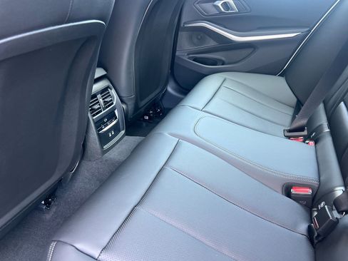 Used 2025 BMW 330i Sedan w/ Convenience Package image 25