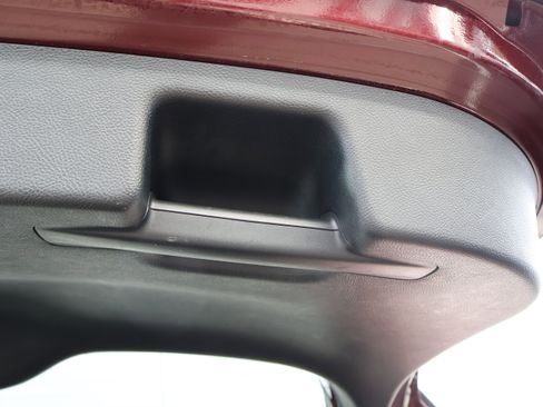 Used 2021 Ford Edge SEL image 18