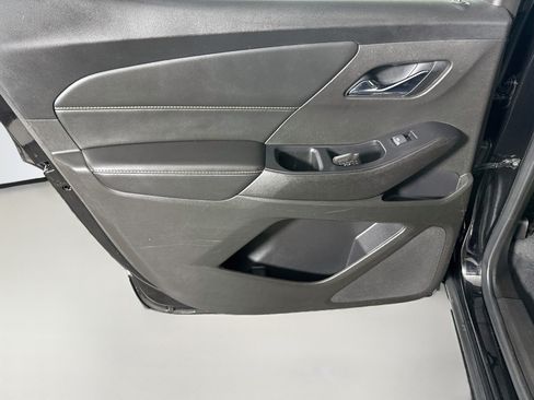 Used 2021 Chevrolet Traverse LS FWD image 26