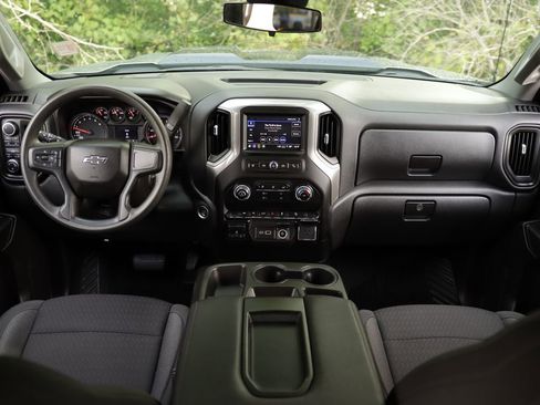 Used 2024 Chevrolet Silverado 1500 Custom Trail Boss AWD/4WD image 20