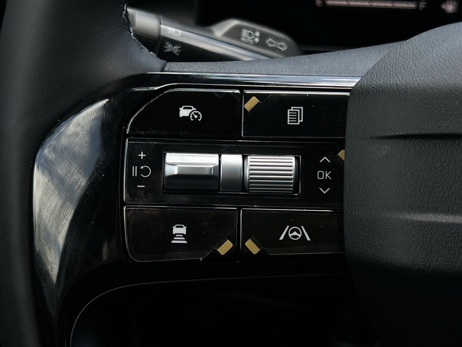 New 2026 Kia Sorento LX FWD image 22
