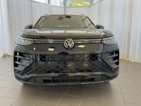 New 2026 Volkswagen Tiguan SE R-Line image 6