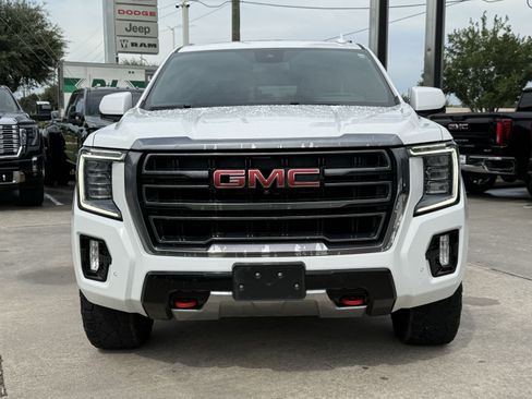 Used 2023 GMC Yukon XL AT4 w/ AT4 Premium Package AWD/4WD image 10