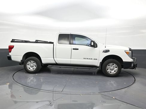 Used 2017 Nissan Titan S AWD/4WD image 6