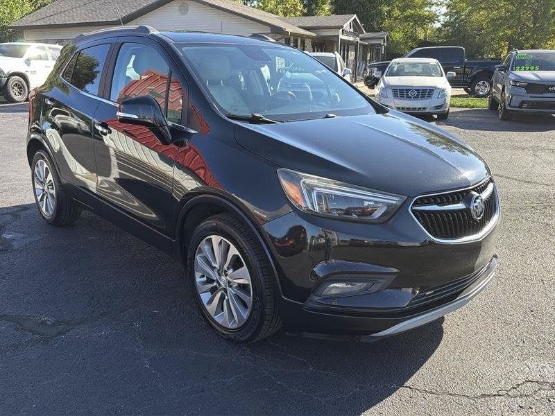 Used 2017 Buick Encore Essence FWD image 3