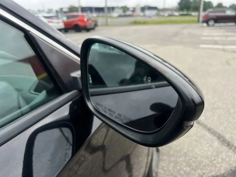 Used 2018 Honda Accord Touring image 35