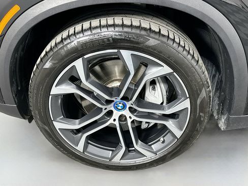 Certified 2025 BMW X5 xDrive50e w/ Parking Assistance Package image 32
