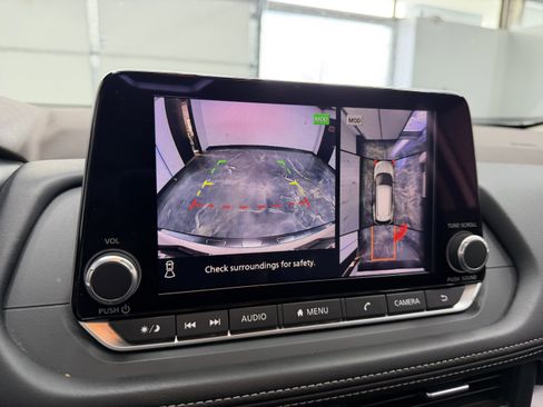 Used 2023 Nissan Rogue SV image 22