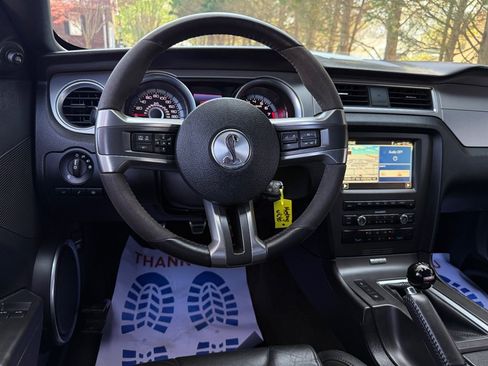 Used 2013 Ford Mustang Shelby GT500 RWD image 47