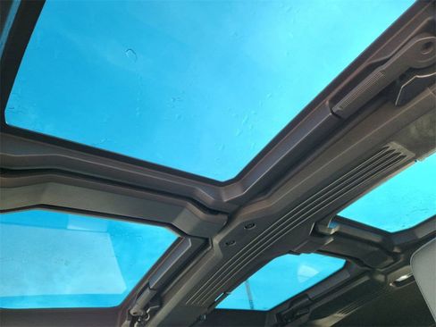 New 2024 GMC Hummer EV 2X w/ Extreme Off-Road Package image 17