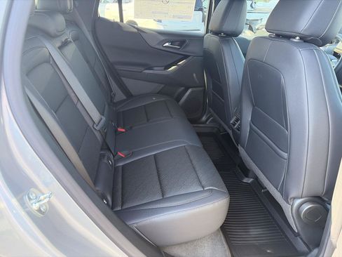 New 2026 Chevrolet Equinox LT w/ Convenience Package II AWD/4WD image 12