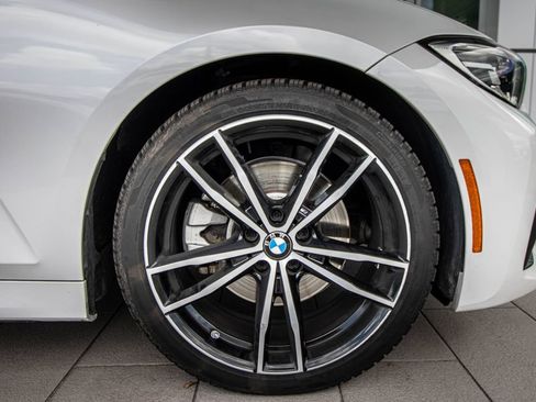 Used 2019 BMW 330i xDrive Sedan AWD/4WD image 4