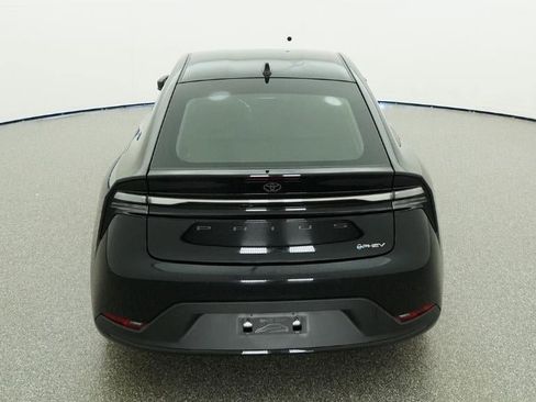 New 2026 Toyota Prius Plug-In Hybrid FWD image 7