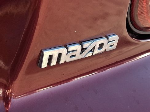 Used 2003 MAZDA MX-5 Miata image 32