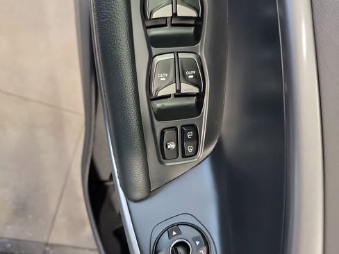 Used 2018 Hyundai Santa Fe SE w/ Cargo Package AWD/4WD image 12