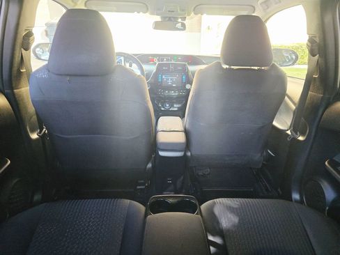 Used 2018 Toyota Prius Prime Premium image 41