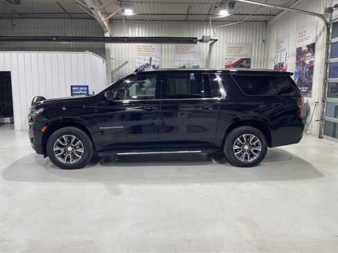 Used 2023 Chevrolet Suburban LS AWD/4WD image 5