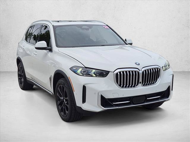Used 2025 BMW X5 sDrive40i w/ Parking Assistance Package RWD image 3