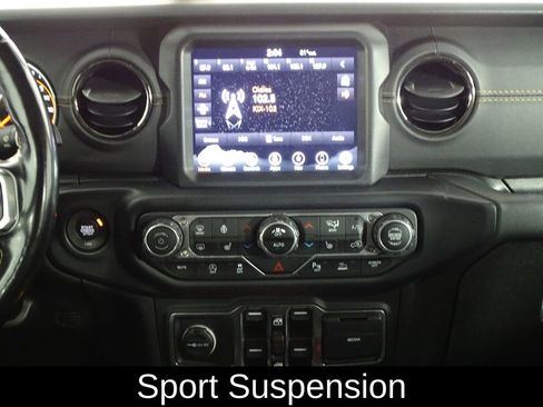 Used 2021 Jeep Gladiator Overland image 28