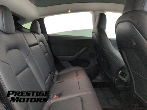 Used 2024 Tesla Model Y Long Range AWD/4WD image 28