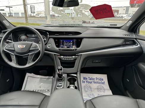 Certified 2024 Cadillac XT5 Premium Luxury image 17
