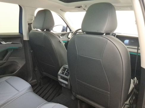 New 2026 Volkswagen Tiguan SE image 24