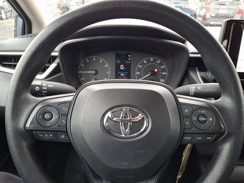 Used 2024 Toyota Corolla LE image 18